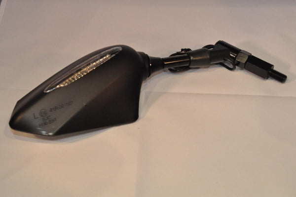 Zugang zu Rückspiegel mit Blinker für die Regel rechts.