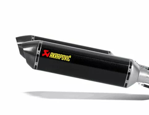 Remplacement du silencieux Akrapovic CF M-R01702CL