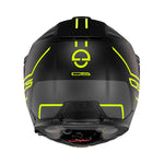 Baksida av Schuberth C5 MC-hjälm i svart med gula detaljer och aerodynamisk design. Uppfyller ECE 22.06-standard.