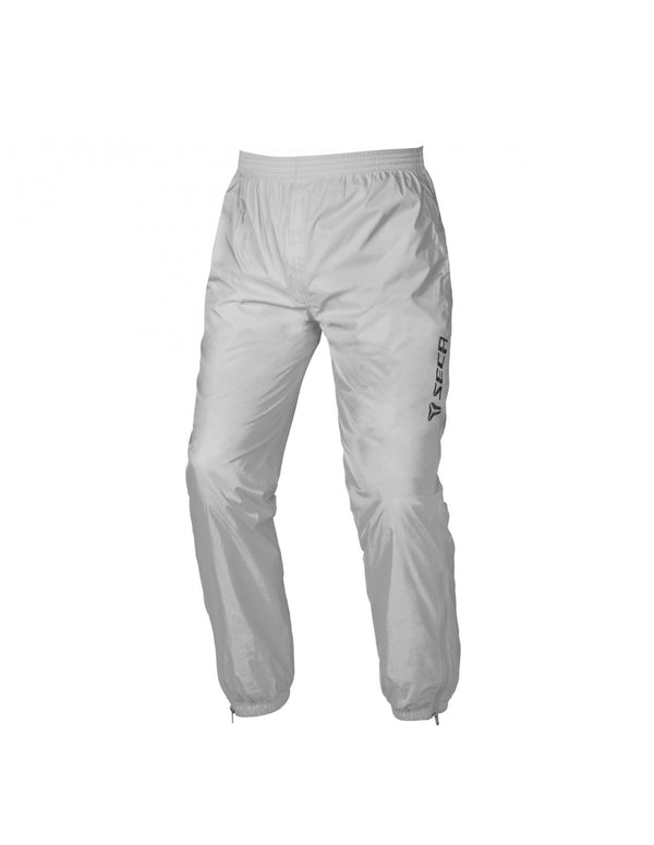 Seca Regnbyxor Typhoon Flash i grått med elastisk midja och dragkedjor vid benslut, perfekt för regniga dagar. Finns i storlekar XS till 4XL.