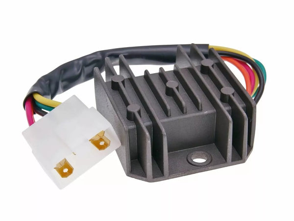 101 Oktan Gleichrichter / Regler IP32346